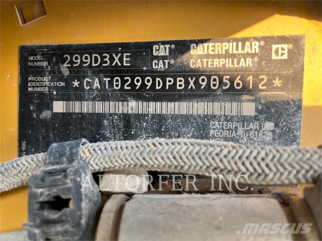 CAT 299D3XE Šmykom riadené nakladače