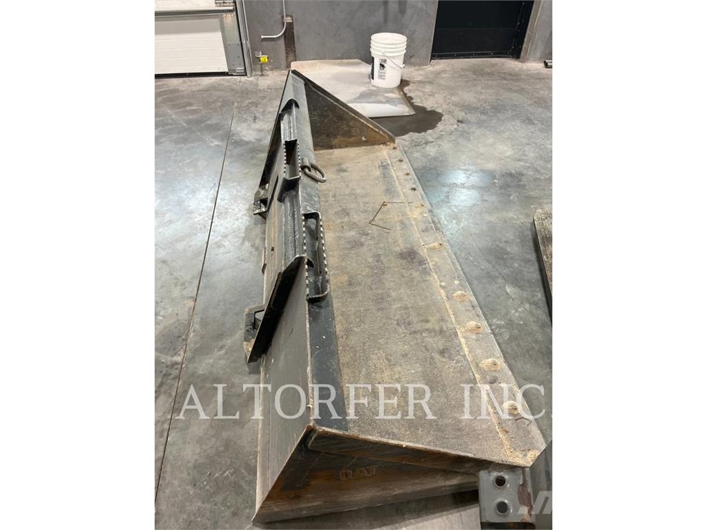 CAT 299D3XE لوادر انزلاقية التوجيه
