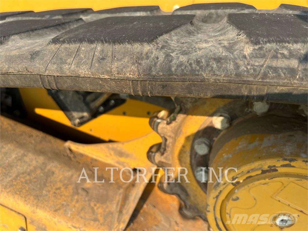 CAT 299D3XE لوادر انزلاقية التوجيه