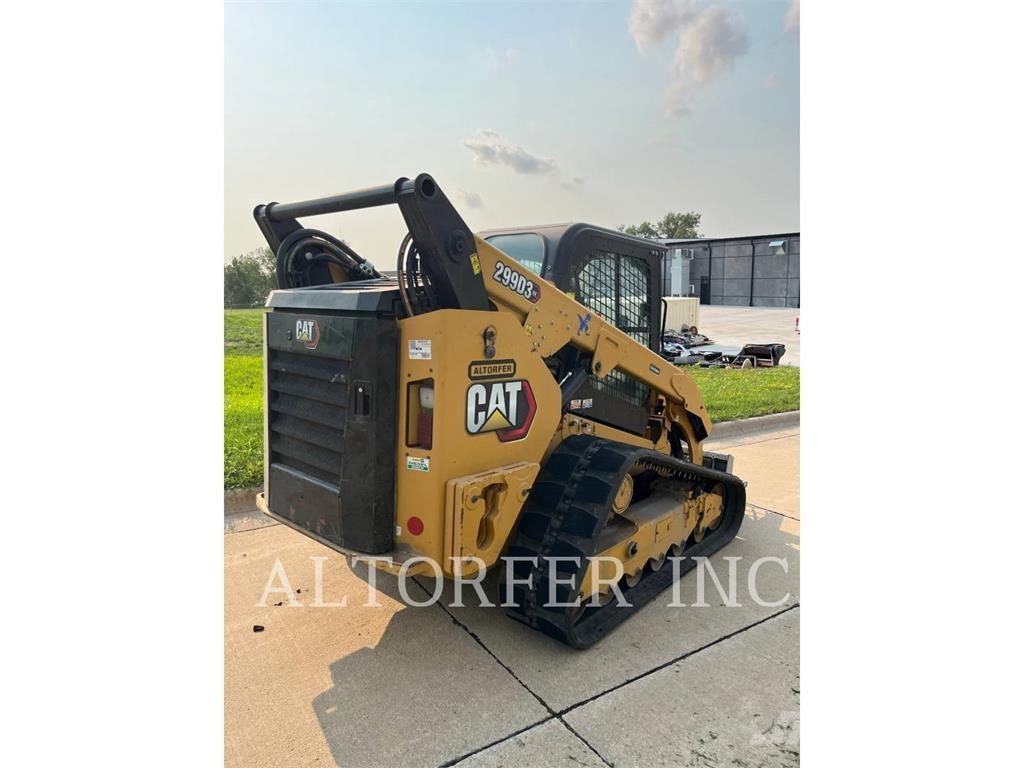 CAT 299D3XE لوادر انزلاقية التوجيه