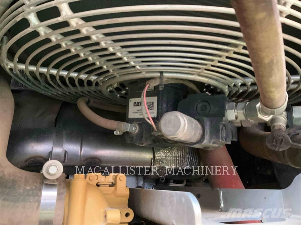 CAT 299D3XE 궤도식 로우더