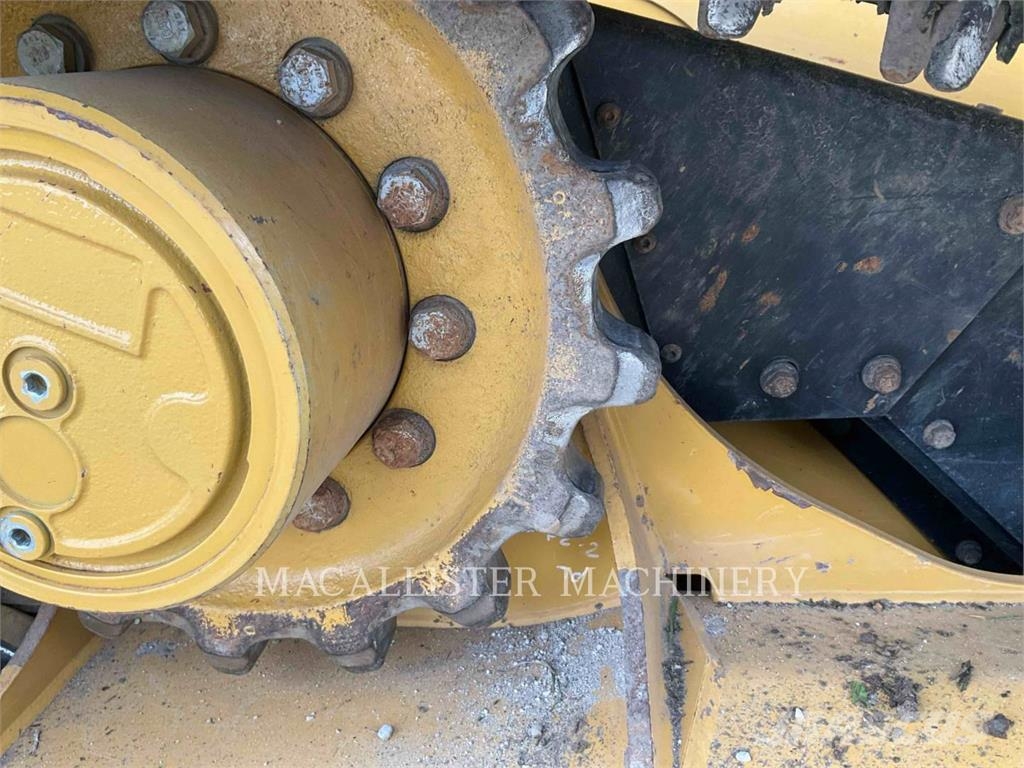 CAT 299D3XE 궤도식 로우더