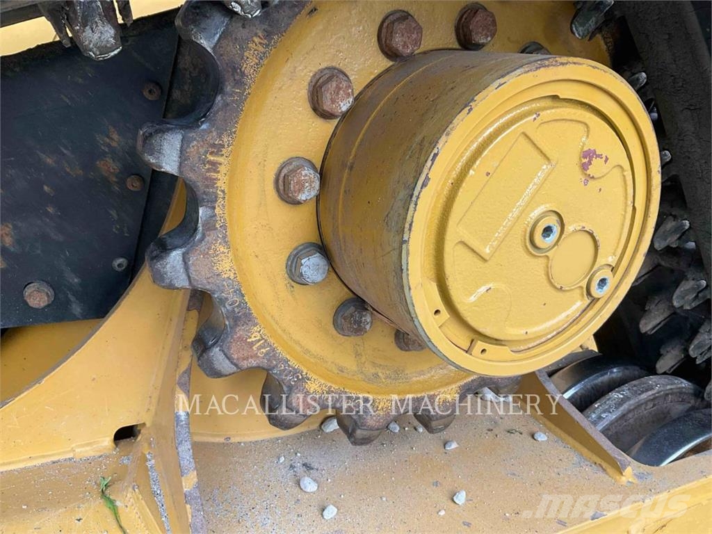CAT 299D3XE 궤도식 로우더