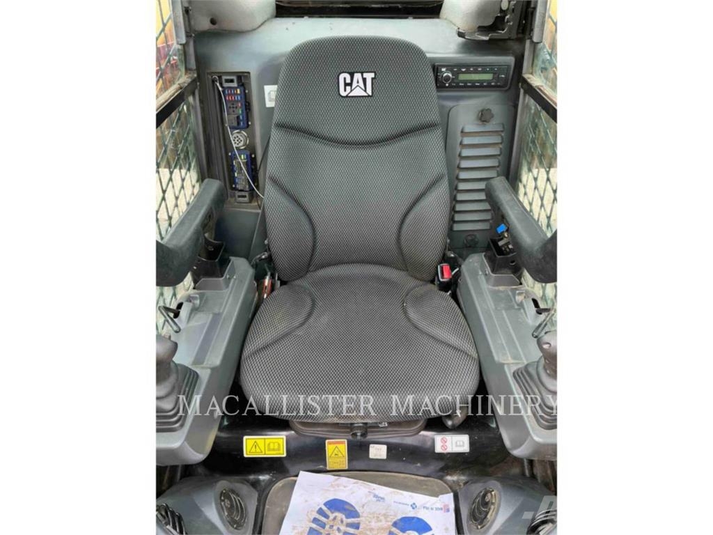CAT 299D3XE 궤도식 로우더