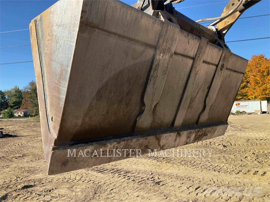 CAT 299D3XE 궤도식 로우더