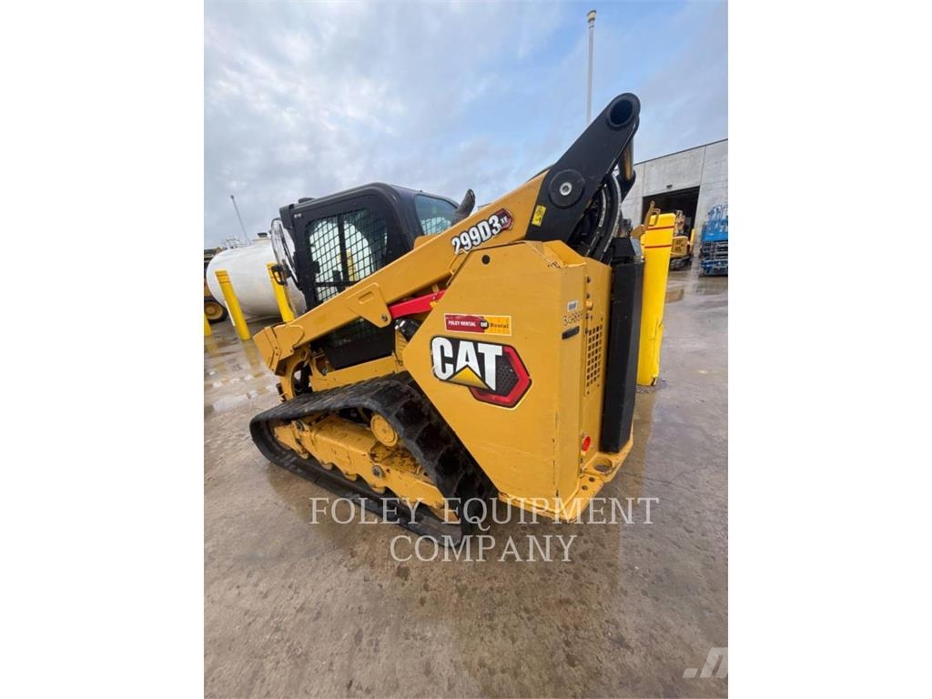 CAT 299D3XE2C لوادر انزلاقية التوجيه