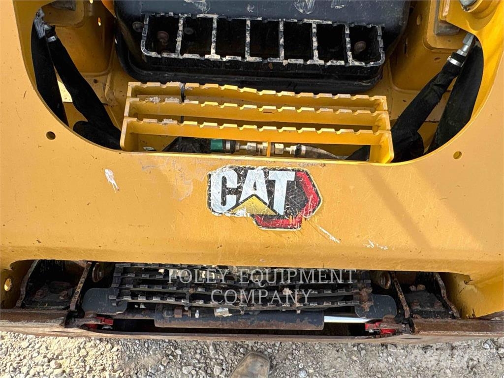 CAT 299D3XPS2C لوادر انزلاقية التوجيه