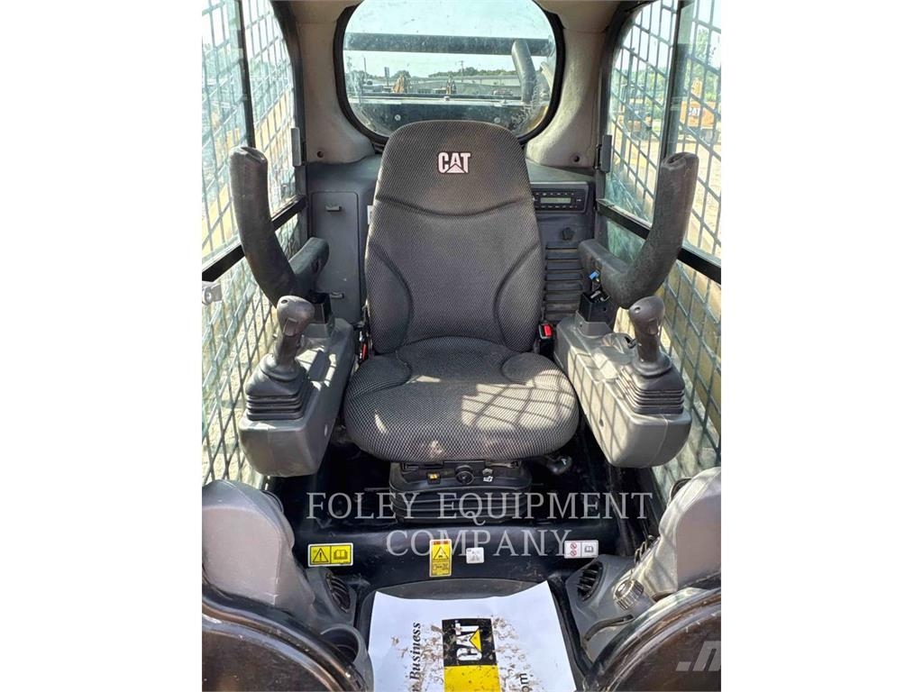 CAT 299D3XPS2C لوادر انزلاقية التوجيه
