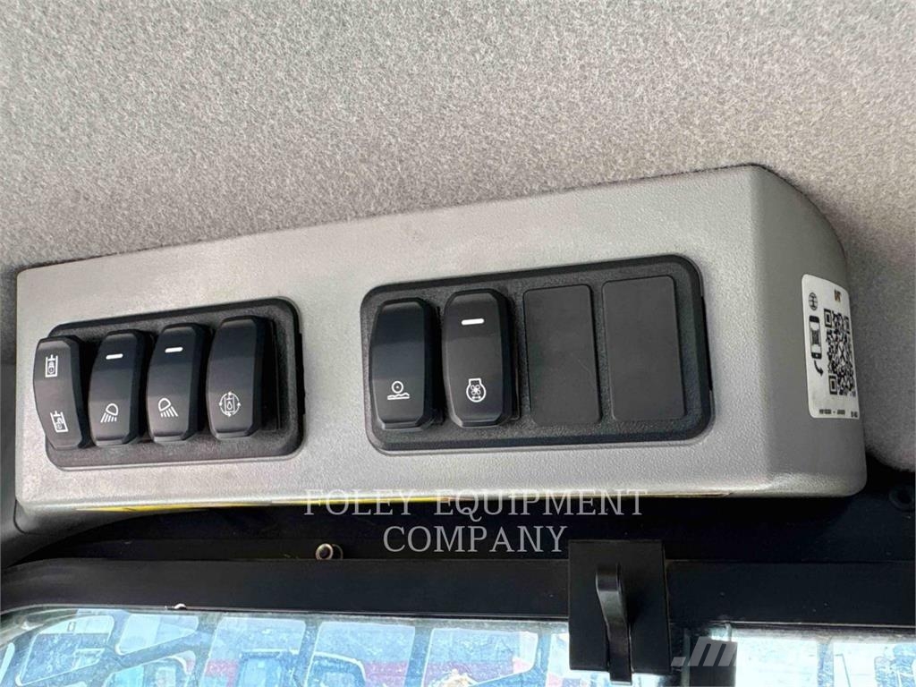 CAT 299D3XPS2C لوادر انزلاقية التوجيه