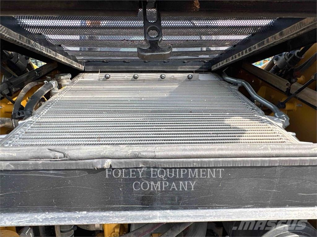 CAT 299D3XPS2C لوادر انزلاقية التوجيه