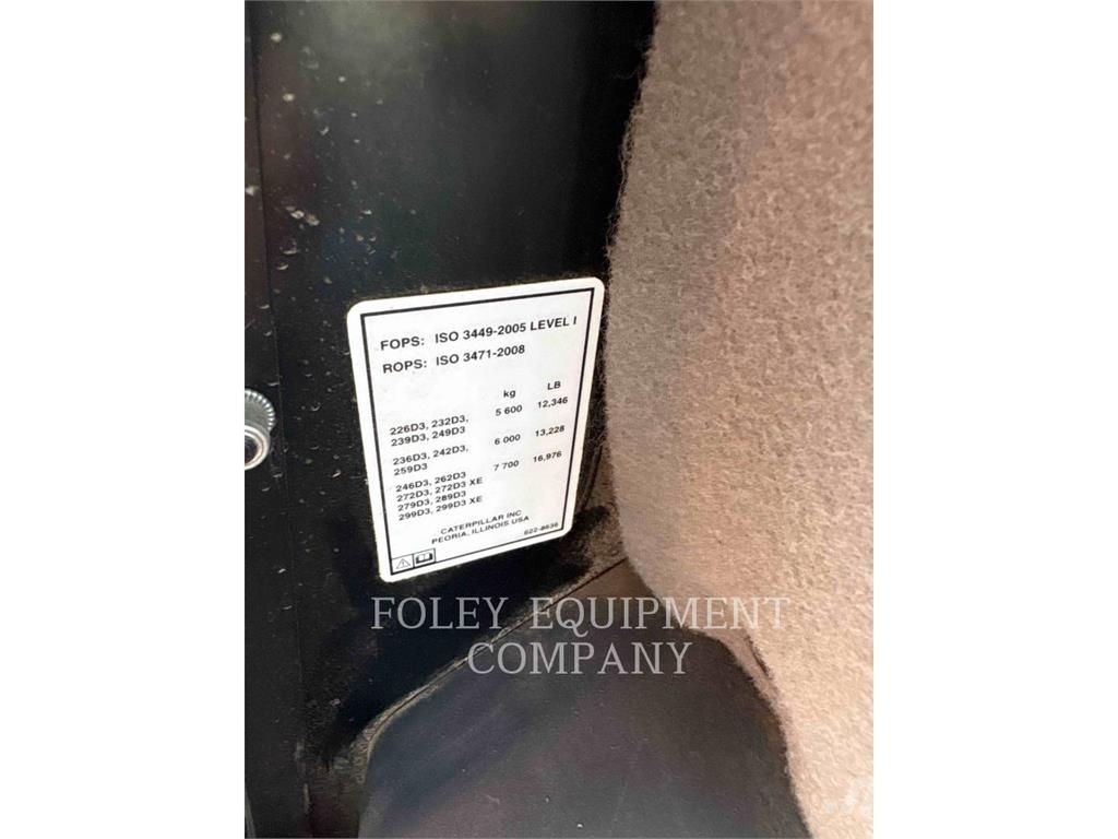 CAT 299D3XPS2C لوادر انزلاقية التوجيه