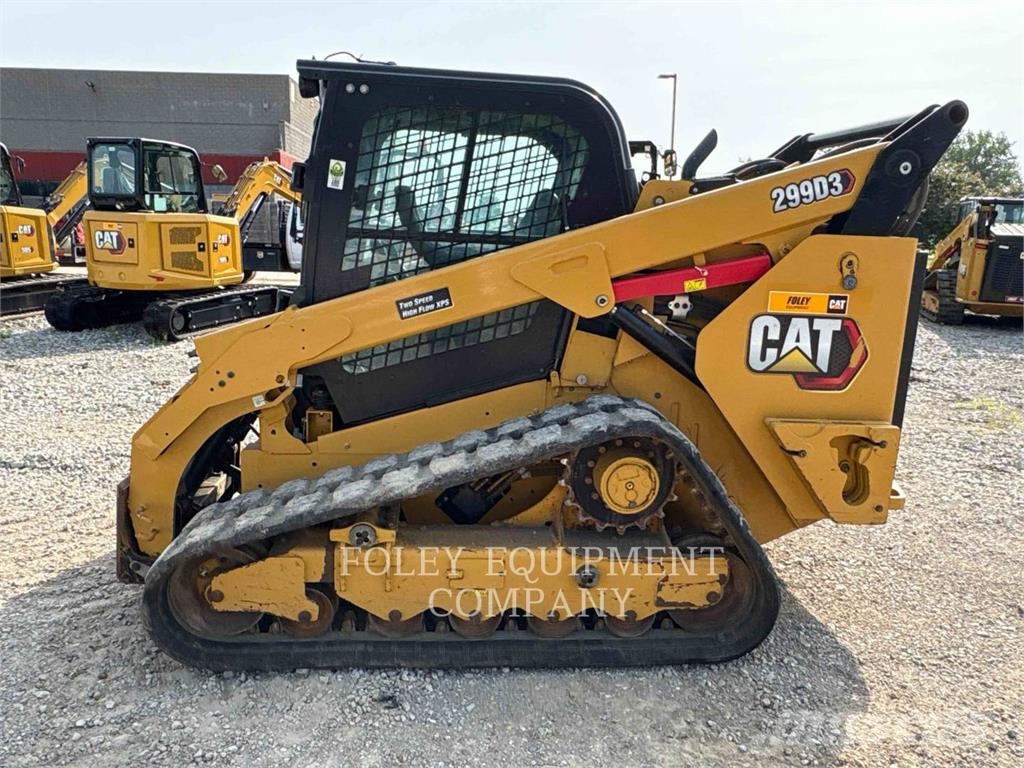 CAT 299D3XPS2C لوادر انزلاقية التوجيه