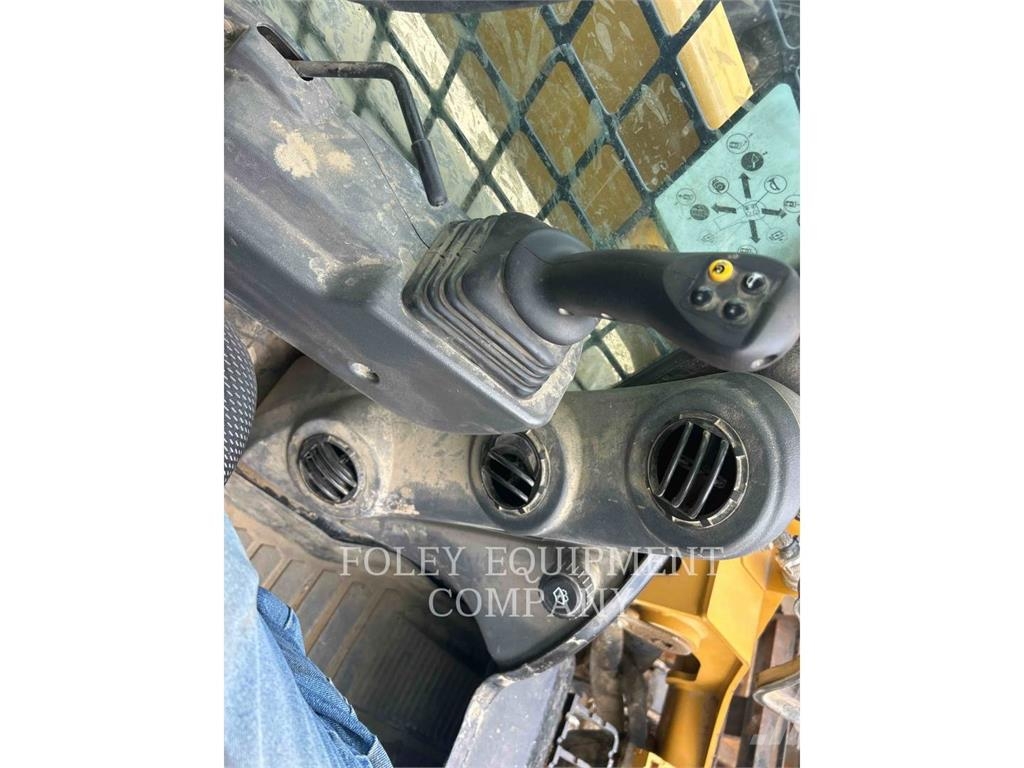 CAT 299D3XPS2C Mini incarcator