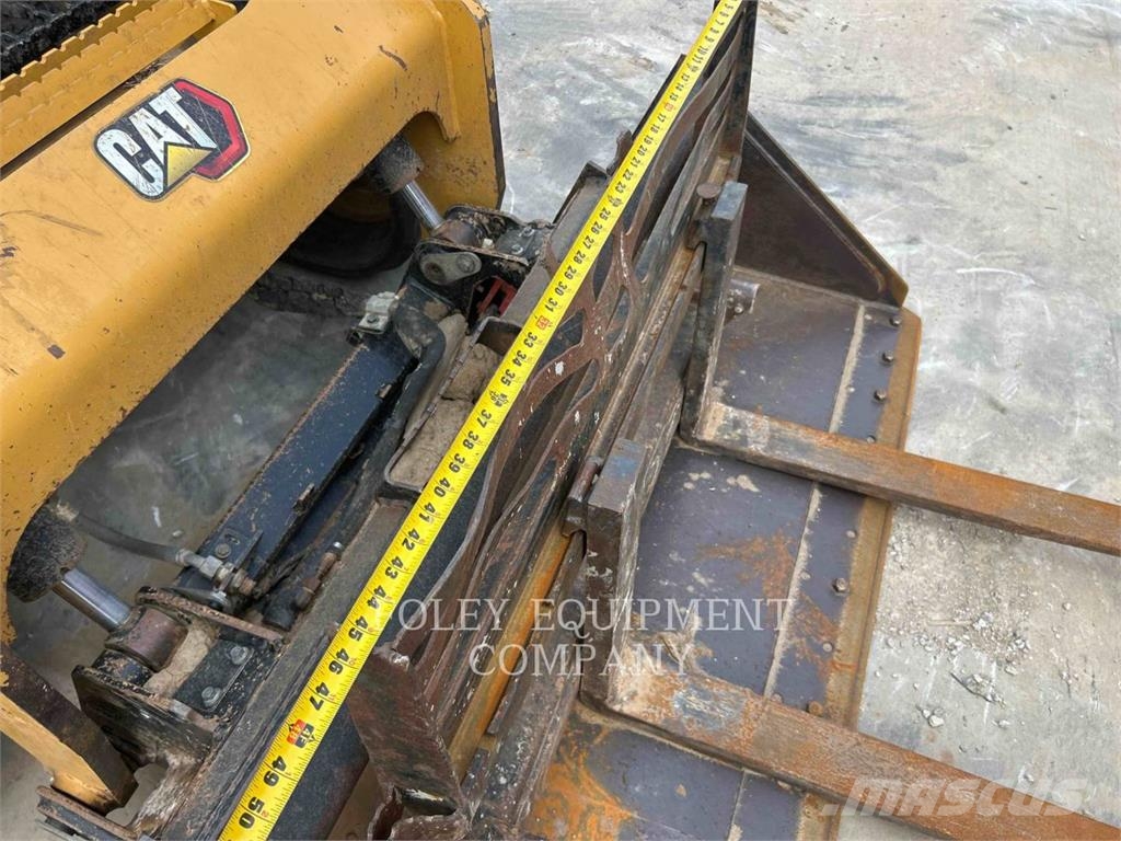 CAT 299D3XPS2C Mini incarcator