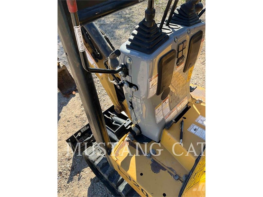 CAT 300.9D حفارات صغيرة أقل من 7 طن (حفارات صغيرة)