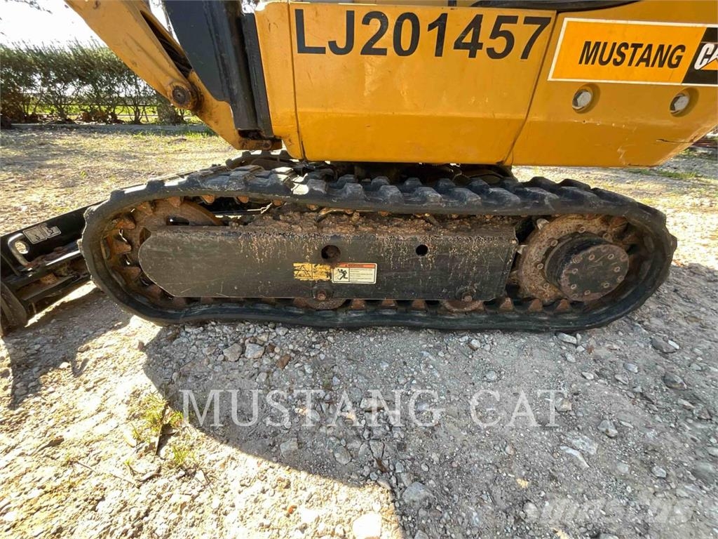 CAT 300.9D حفارات صغيرة أقل من 7 طن (حفارات صغيرة)