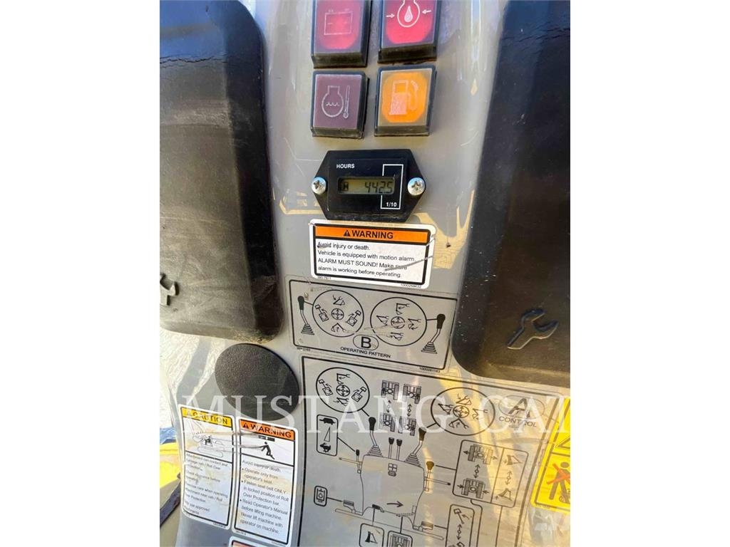 CAT 300.9D حفارات صغيرة أقل من 7 طن (حفارات صغيرة)