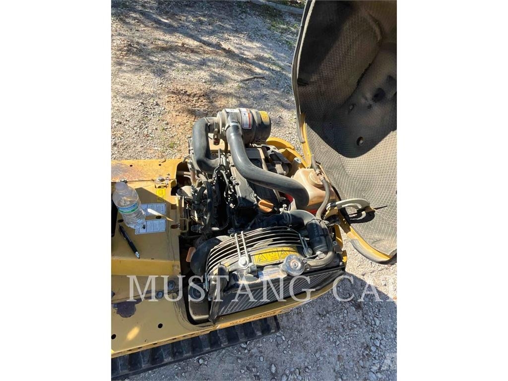CAT 300.9D حفارات صغيرة أقل من 7 طن (حفارات صغيرة)