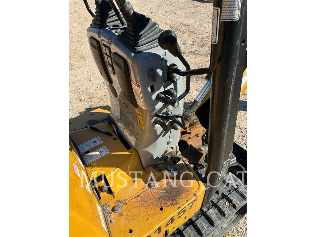 CAT 300.9D حفارات صغيرة أقل من 7 طن (حفارات صغيرة)