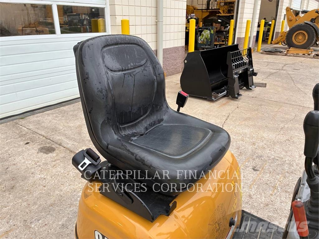 CAT 300.9D Kāpurķēžu ekskavatori