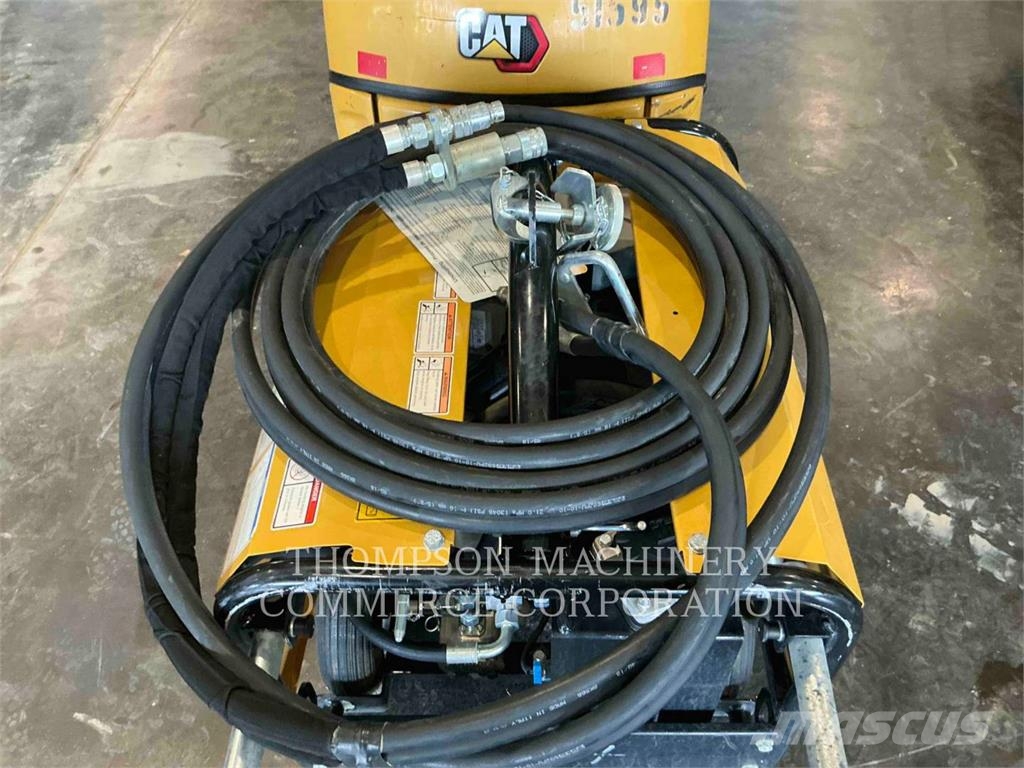 CAT 300.9D حفارات صغيرة أقل من 7 طن (حفارات صغيرة)