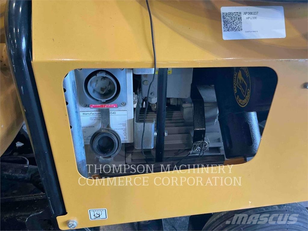 CAT 300.9D حفارات صغيرة أقل من 7 طن (حفارات صغيرة)