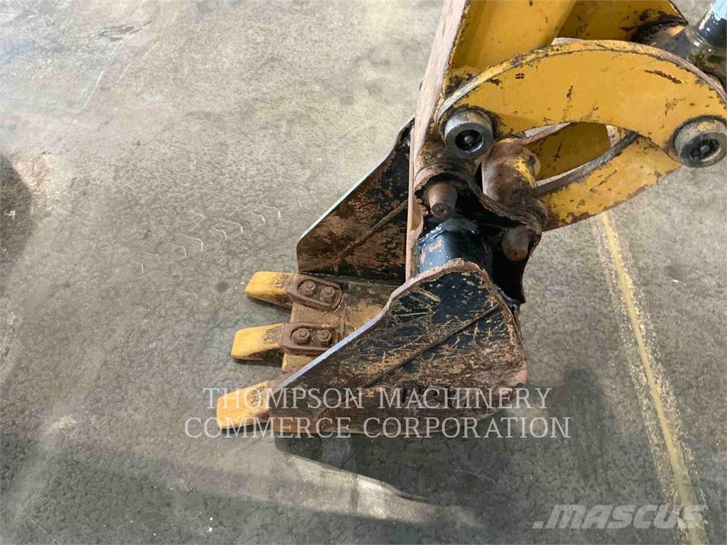 CAT 300.9D حفارات صغيرة أقل من 7 طن (حفارات صغيرة)