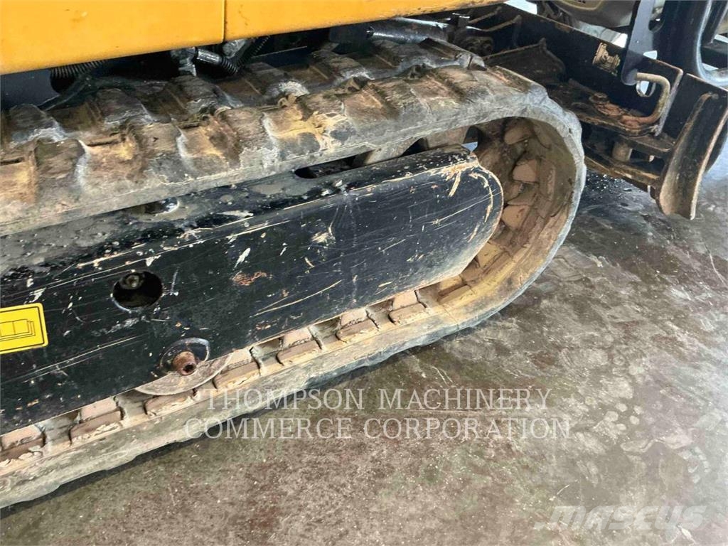 CAT 300.9D حفارات صغيرة أقل من 7 طن (حفارات صغيرة)