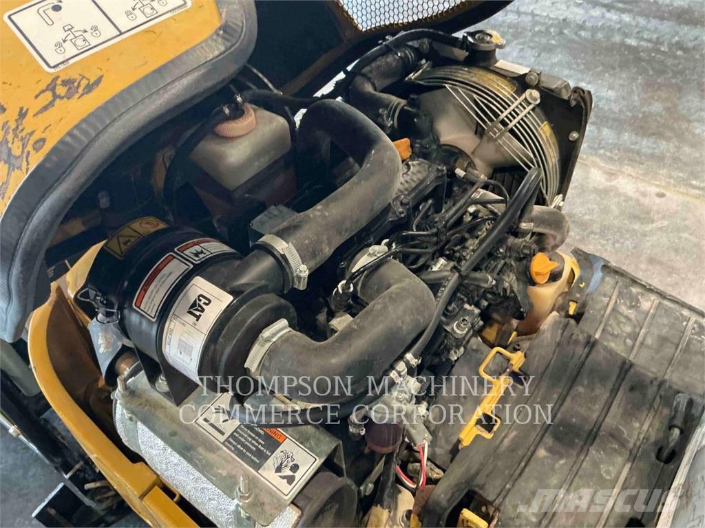 CAT 300.9D حفارات صغيرة أقل من 7 طن (حفارات صغيرة)