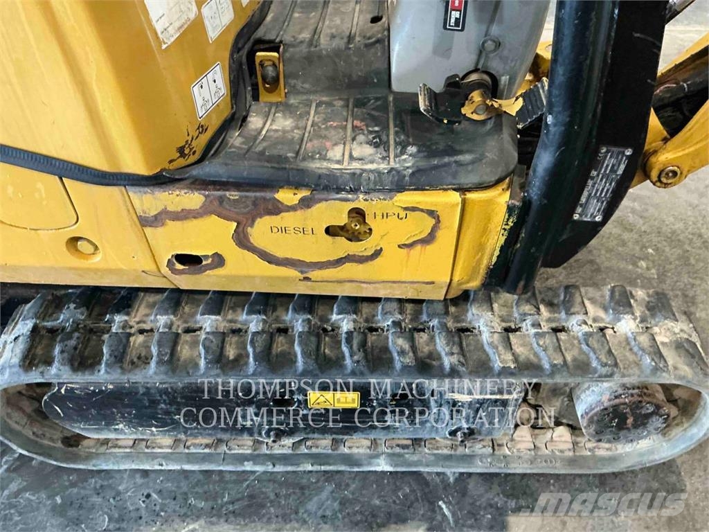 CAT 300.9D حفارات صغيرة أقل من 7 طن (حفارات صغيرة)