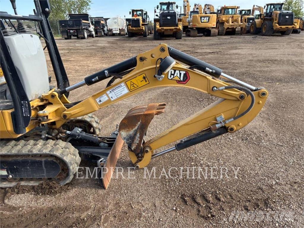 CAT 300.9D حفارات زحافة
