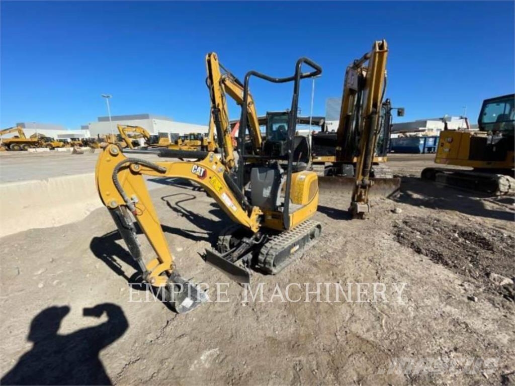 CAT 300.9D حفارات زحافة