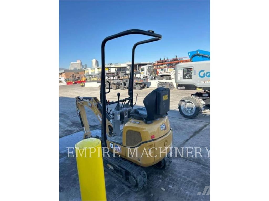 CAT 300.9D حفارات زحافة