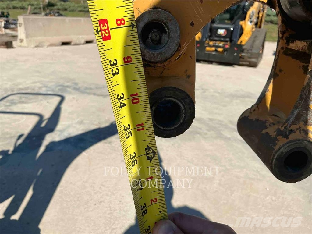 CAT 300.9DSO 大型油圧ショベル12t以上（パワーショベル・ユンボ）