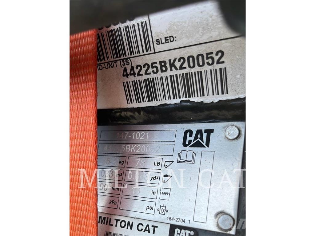 CAT 301 16INCH DIG BUCKET دلاء