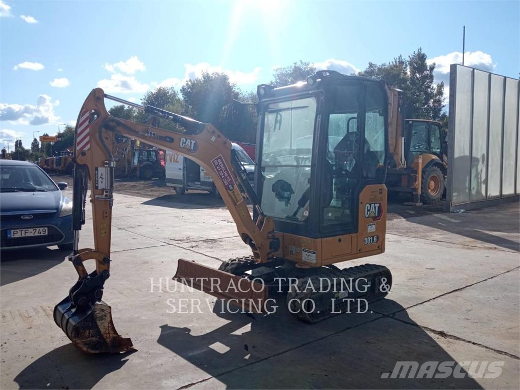 CAT 301.6-05 Bageri guseničari