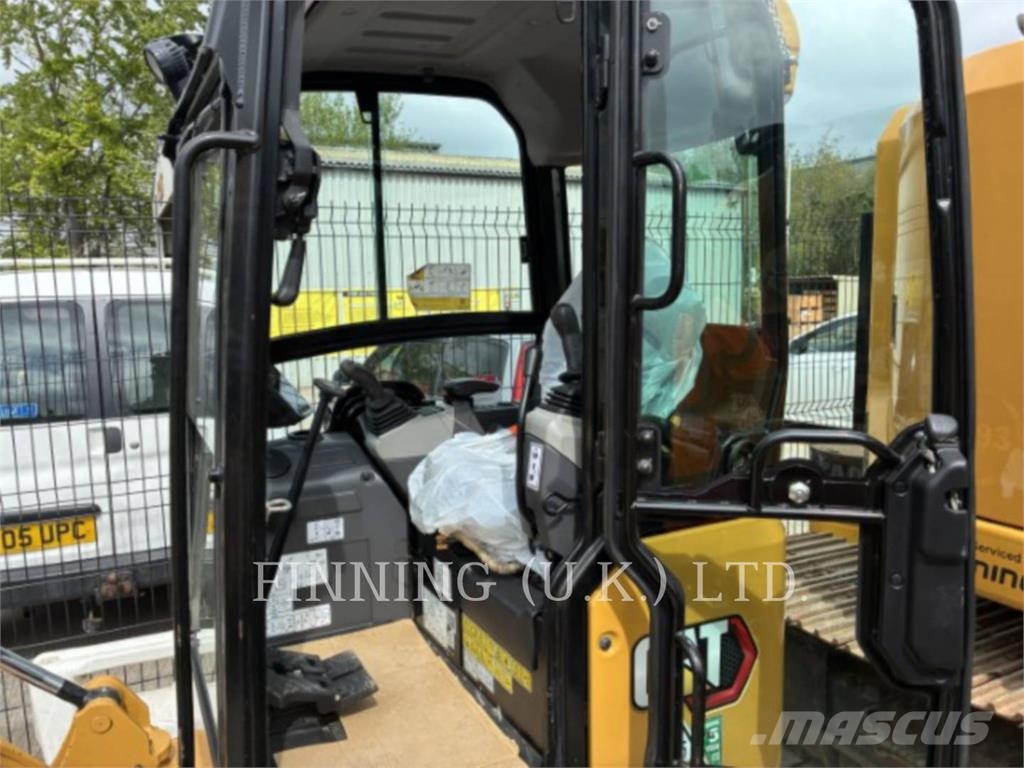 CAT 301.6 05A Excavatoare pe șenile