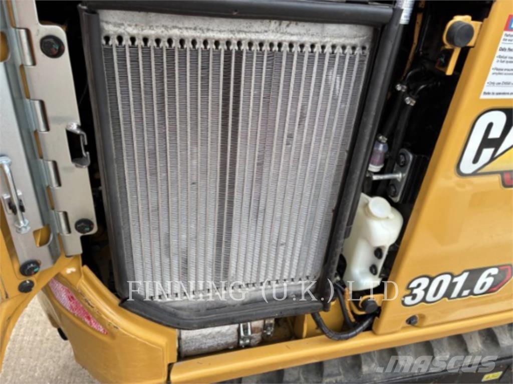 CAT 301.6 05A Excavatoare pe șenile