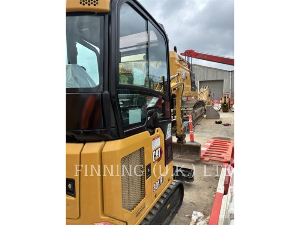CAT 301.6 05A Excavatoare pe șenile