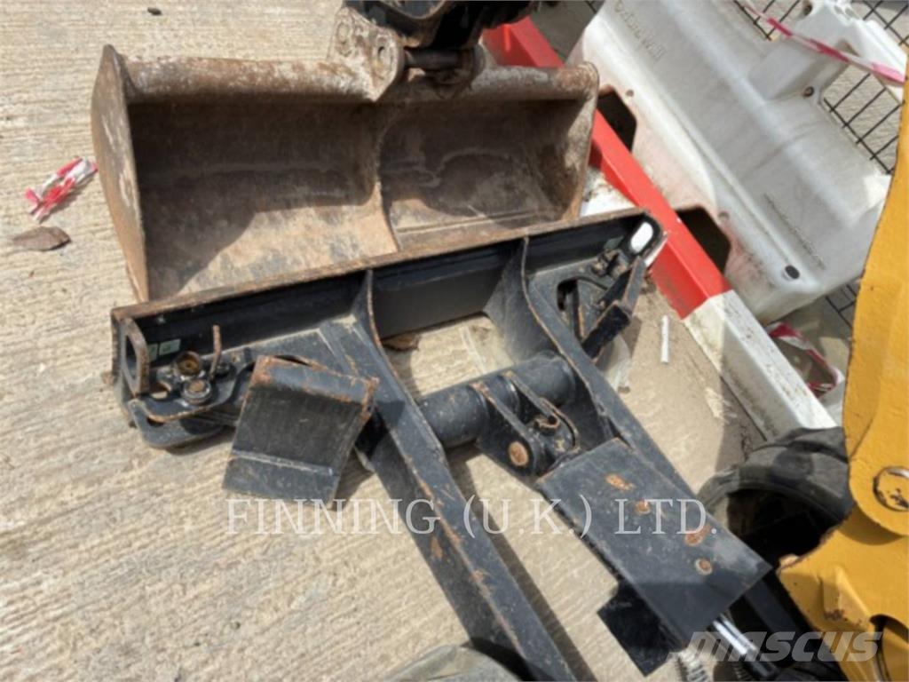 CAT 301.6 05A Excavatoare pe șenile