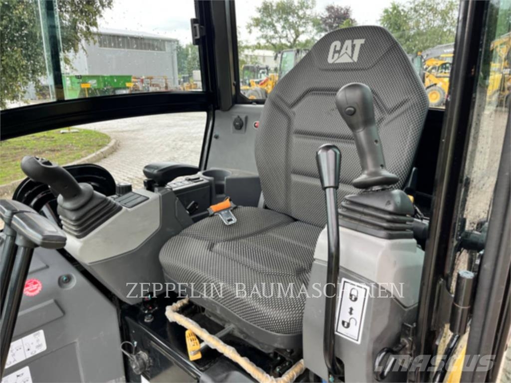 CAT 301.6-05A Bagri goseničarji