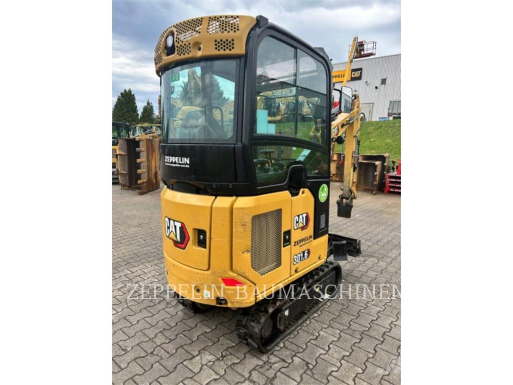 CAT 301.6-05A Pelle sur chenilles