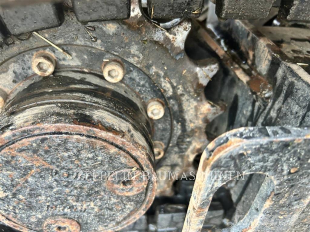 CAT 301.6-05A Pelle sur chenilles