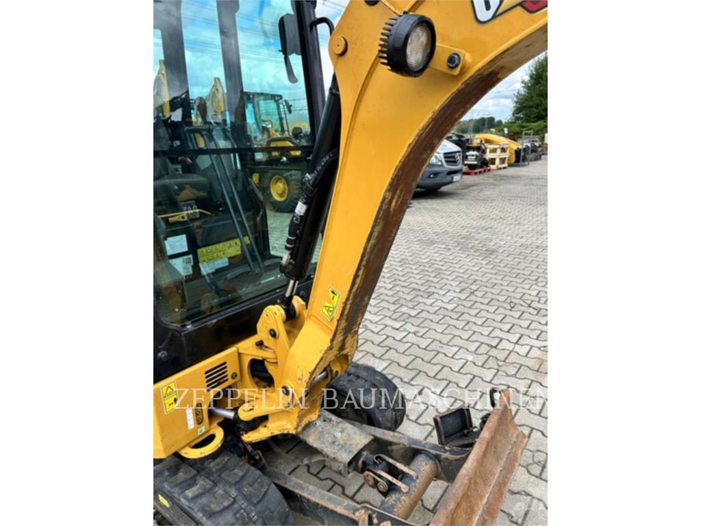 CAT 301.6-05A Bagri goseničarji