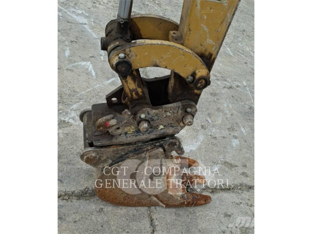 CAT 301.7 履带挖掘机
