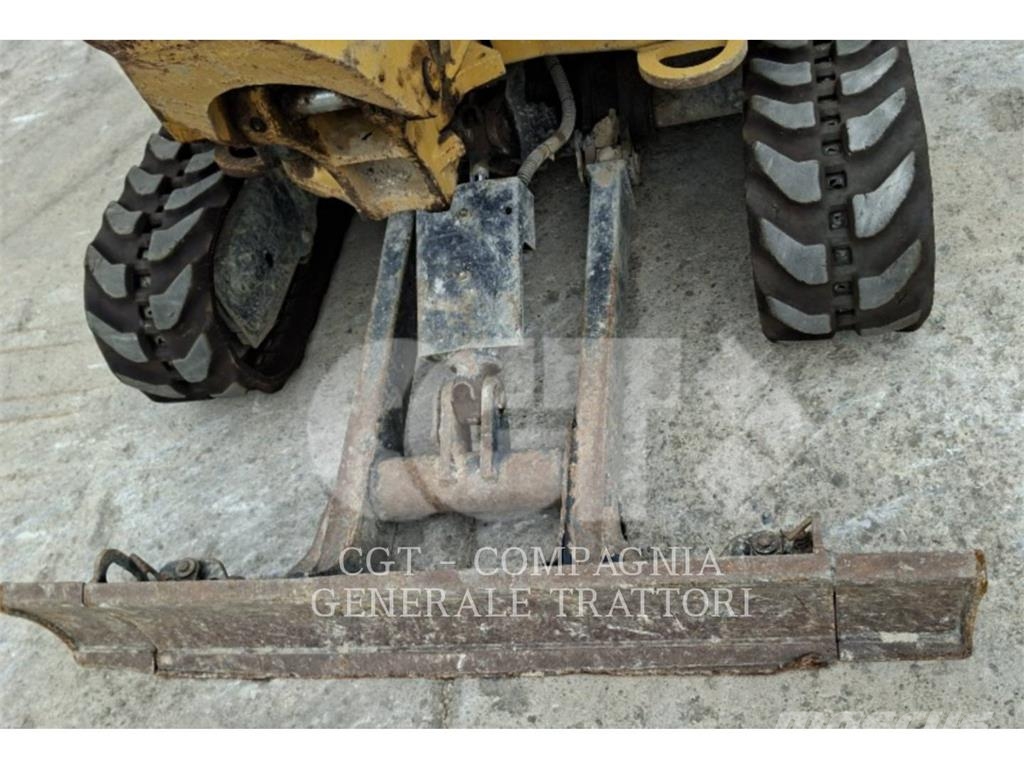 CAT 301.7 履带挖掘机
