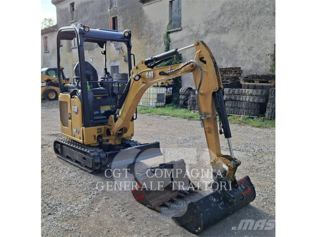 CAT 301.7 Bagri goseničarji