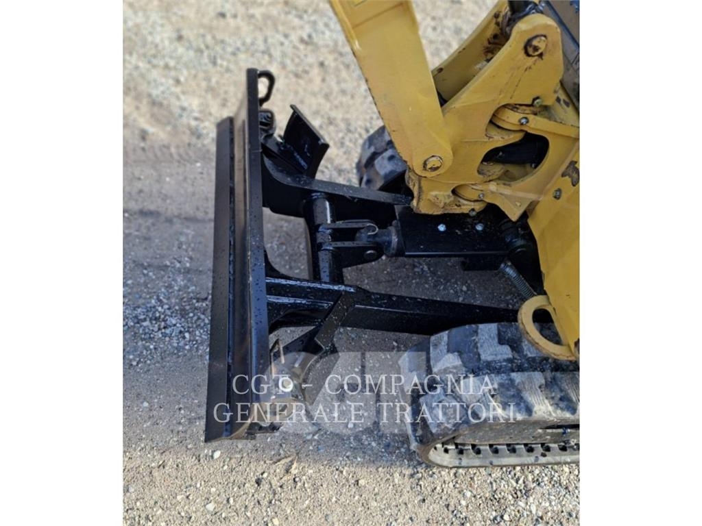 CAT 301.7 Bagri goseničarji