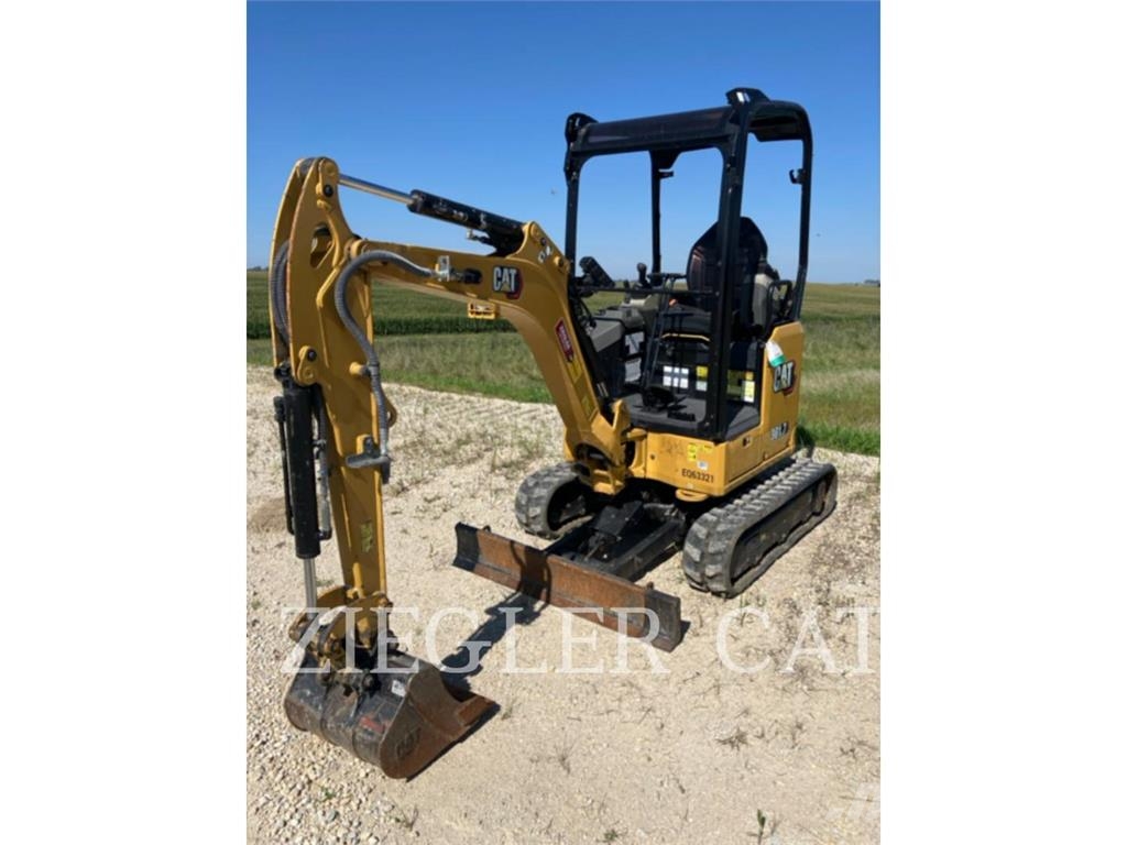 CAT 301.7 Εκσκαφείς με ερπύστριες