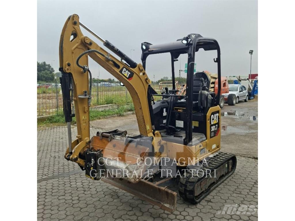 CAT 301.7 Roomikekskavaatorid